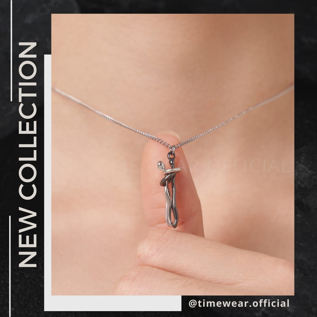 Hug Pendant