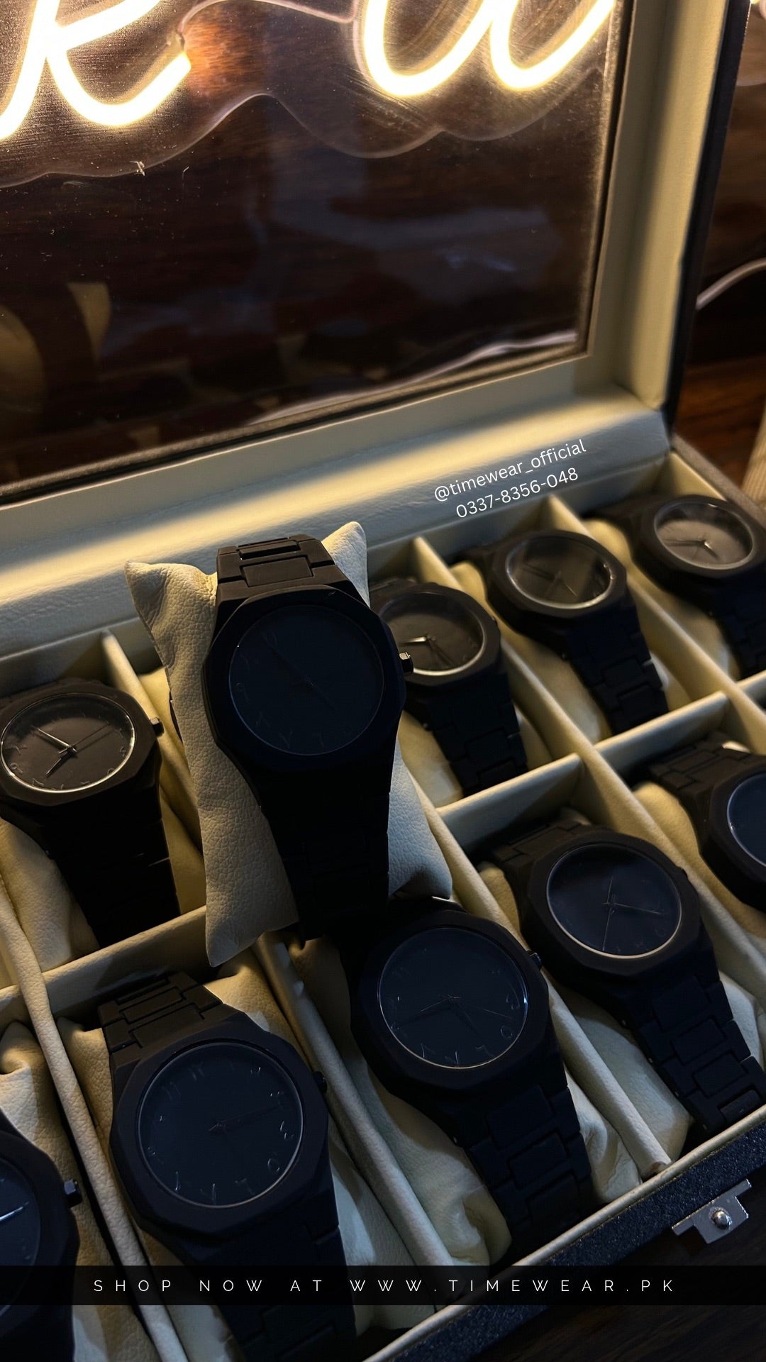 Arabic Aura Watch Black